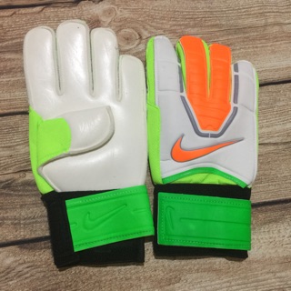 Găng tay thủ môn NIKE(CÓ XƯƠNG)MÚT DÀY SIÊU DÍNH BÓNG,DA MỀM SIÊU BỀN