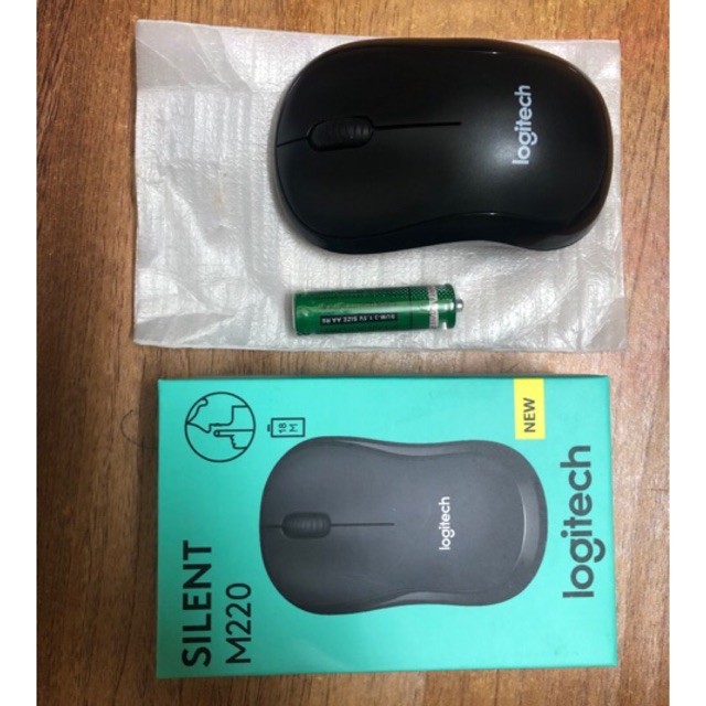 Chuột không dây Logitech Silent M220 màu đen - Tặng kèm pin - Bảo hành 12 tháng | BigBuy360 - bigbuy360.vn