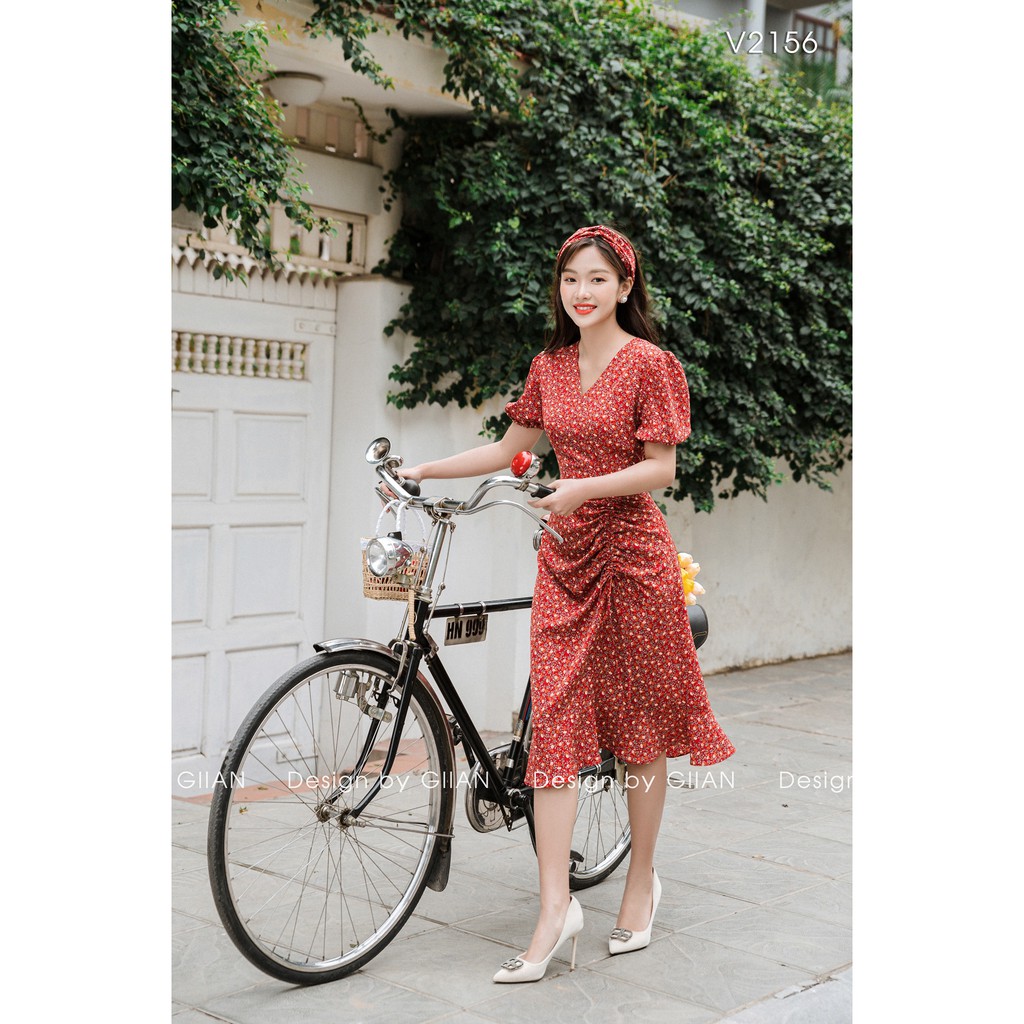 Váy hoa nhí dáng dài tay bồng đi biển thiết kế đuôi cá nhún eo rút dây cổ V chính hãng GIIAN - GV2156 | BigBuy360 - bigbuy360.vn