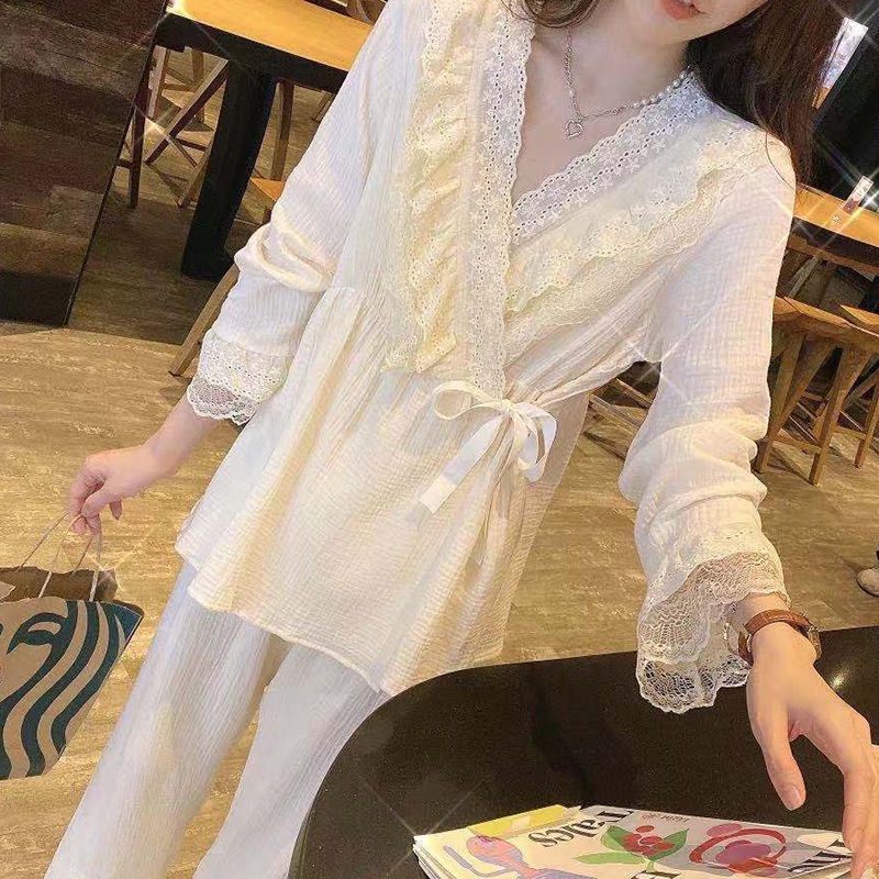 Bộ đồ ngủ tay dài phối ren phong cách Hàn Quốc ngọt ngào thời trang xuân thu 2021 xinh xắn cho nữ