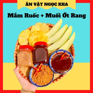 Mắm ruốc miền tây ăn kèm trái cây
