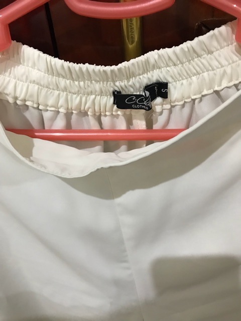 Pass quần xuông trắng Cchat