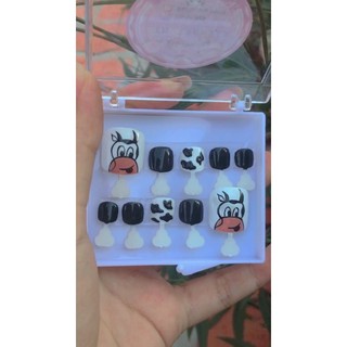 Móng úp chân (Nailbox) bò sữa