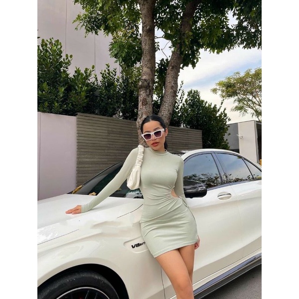 Đầm body khoét eo tôn dáng phong cách cá tính năng động
