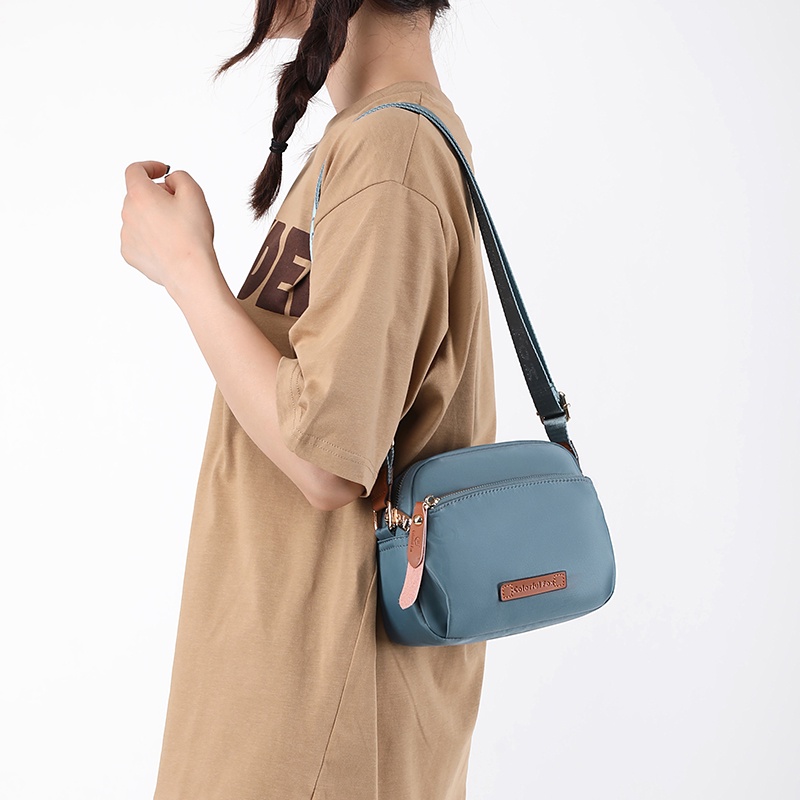Túi Đeo Chéo Vai Bằng Vải nylon Chống Nước Thời Trang Nhiều Màu Sắc Dành Cho Bạn Gái