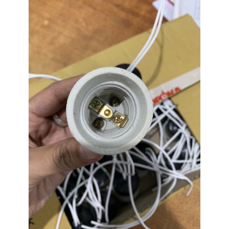 Đui đèn sứ e27 chịu tải 200w chống nước SOPOKA V3/2