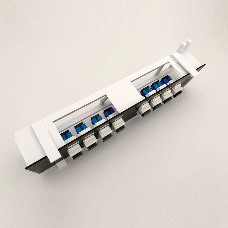 Giá Gắn Tường 8 Cổng RJ45 Tiết Kiệm Không Gian