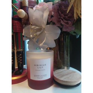 Nến thơm HIBISCUS LILY (Hương hoa Artiso đỏ và Lily)