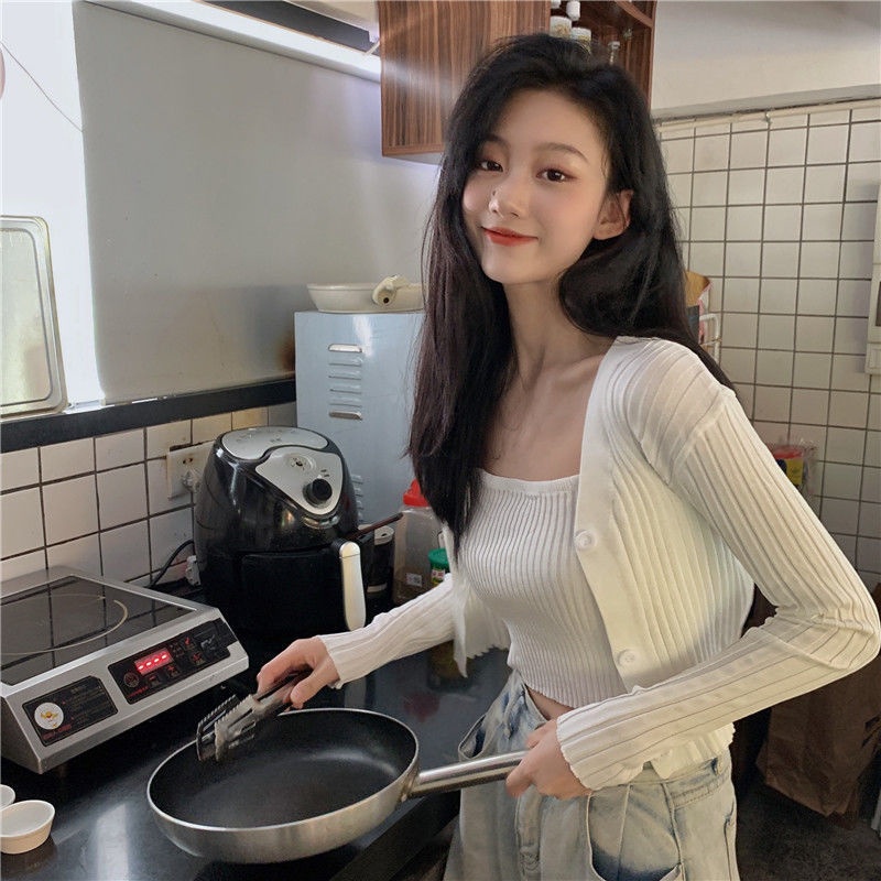 QKOOLE  Bộ áo hai dây và áo khoác cardigan ngắn dệt kim phong cách Hàn Quốc cho nữ