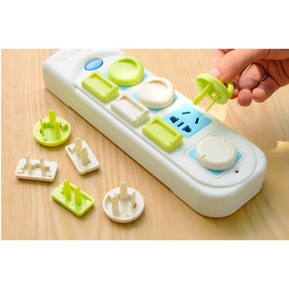 Combo 10 Chiếc Bịt Ổ Điện, Nắp đậy ổ điện An Toàn Cho Bé, chất liệu nhựa dẻo dễ dàng cắm vào các lỗ của ổ điện