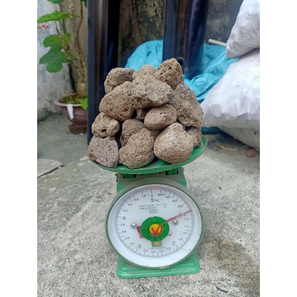 Đá lông vũ lọc nước hồ cá bể cá.sẻi 2-4 cm