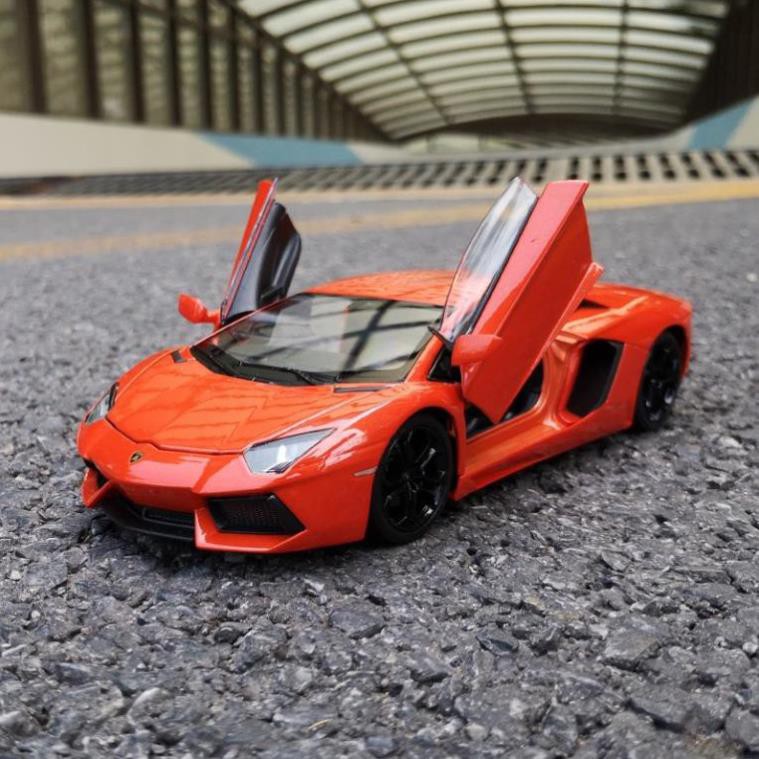 Mô hình xe Lamborghini Aventador LP700 1:24 Welly