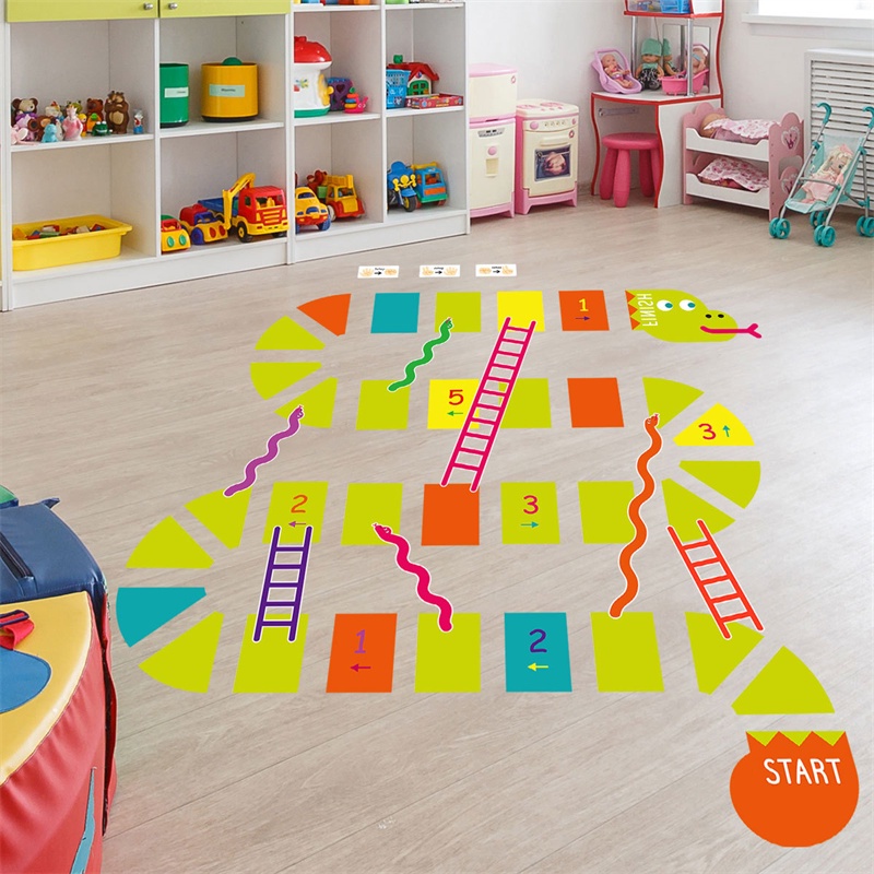 Set 4 Miếng Dán Sàn Hình Rắn Độc Đáo Cho Bé