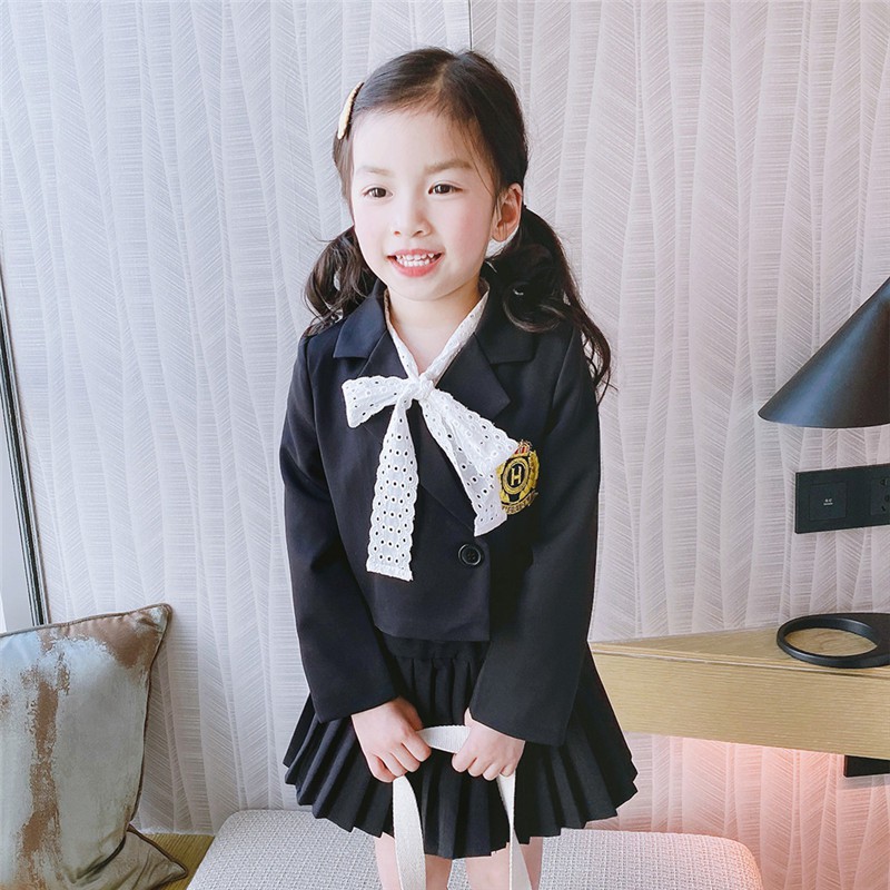 Bộ đồ vest đồng phục cho bé gái.