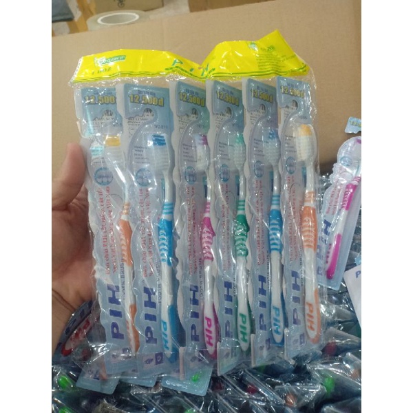 Bán Sỉ Cả Vỉ 12 Bàn Chải Đánh Răng Người Lớn PH