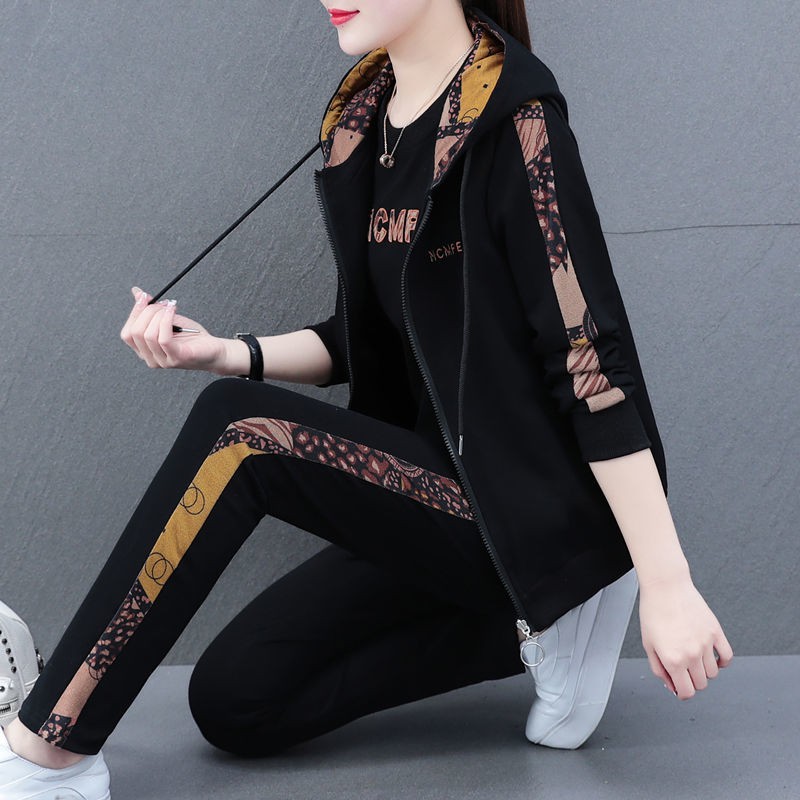 Bộ đồ thể thao phụ nữ 2021 quần áo mùa xuân và mùa thu mới Phong cách Hàn Quốc cỡ lớn mẹ trung niên mặc thường phục bộ đ