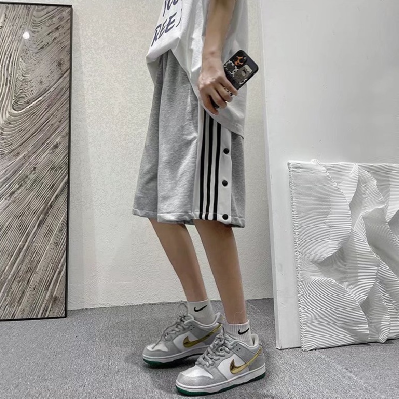 Quần Short Thể Thao Dáng Suông In Họa Tiết Kẻ Sọc Bên Hông Phong Cách Hip Hop Đường Phố Hàn Quốc Cho Nam Size S-3XL