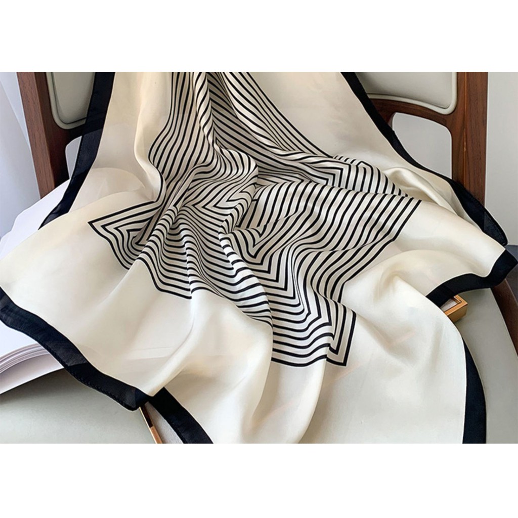 Khăn Quàng Cổ Hình Vuông Thời Trang Hàn Quốc