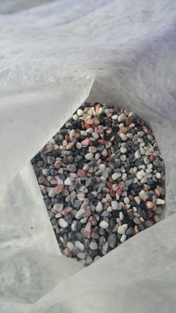 Sỏi đá trang trí hồ cá 10k/ kg