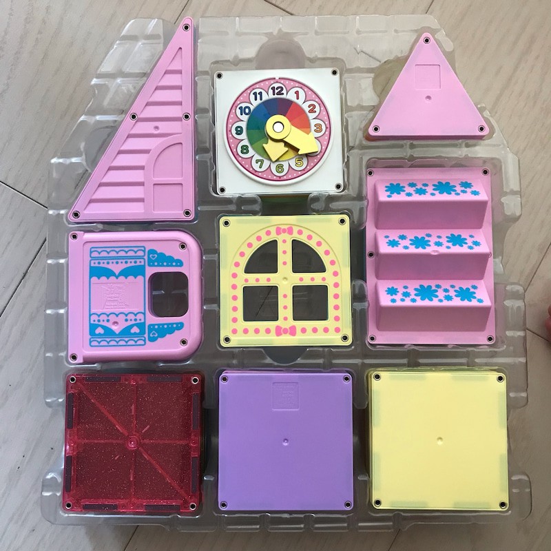 Bộ xếp hình nam châm Magna Tiles từ PEOPLE Nhật Bản - Bộ 38 chi tiết World House Set With Clock PGS128