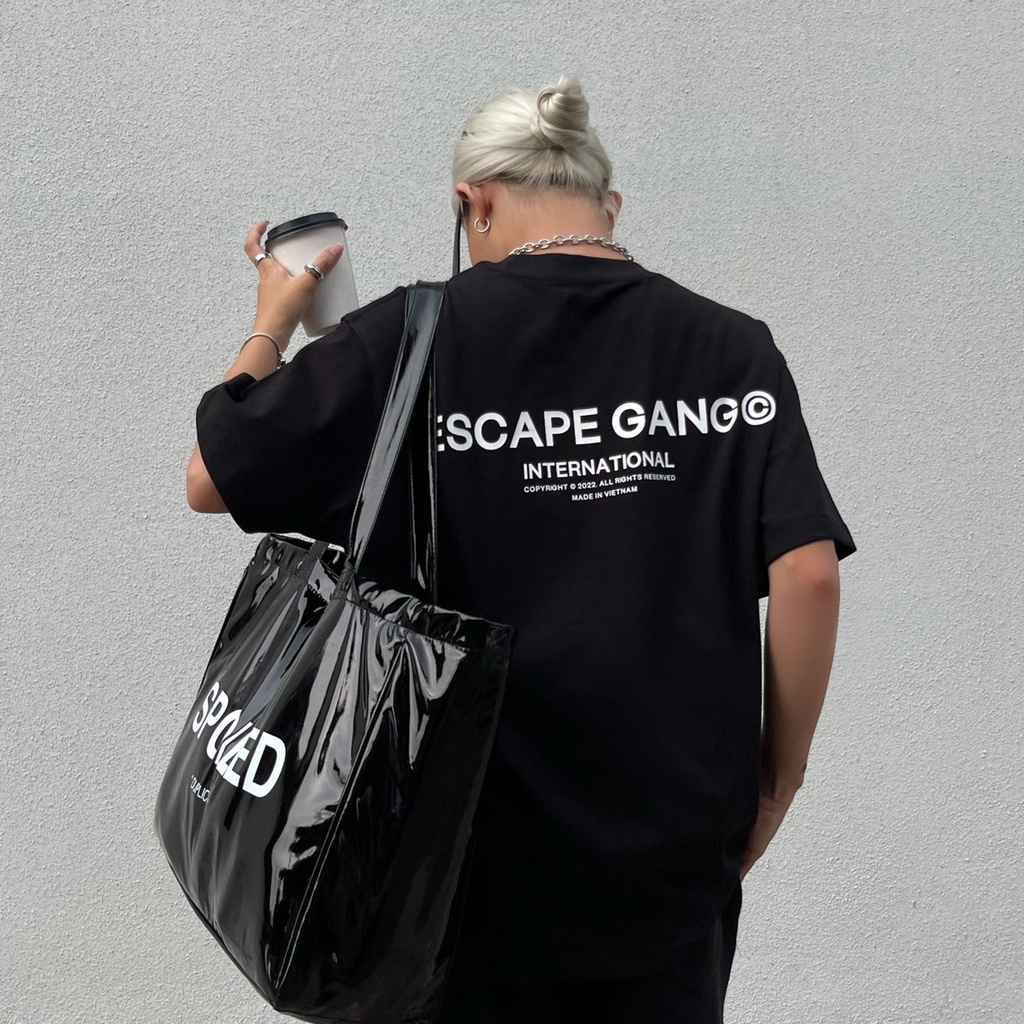 ÁO THUN BASIC 𝗘𝗦𝗖𝗔𝗣𝗘𝗚𝗔𝗡𝗚 𝗧𝗘𝗘 - ĐEN/TRẮNG