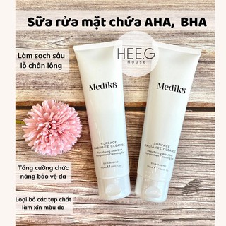 Sữa rửa mặt Medik8 chứa AHA BHA