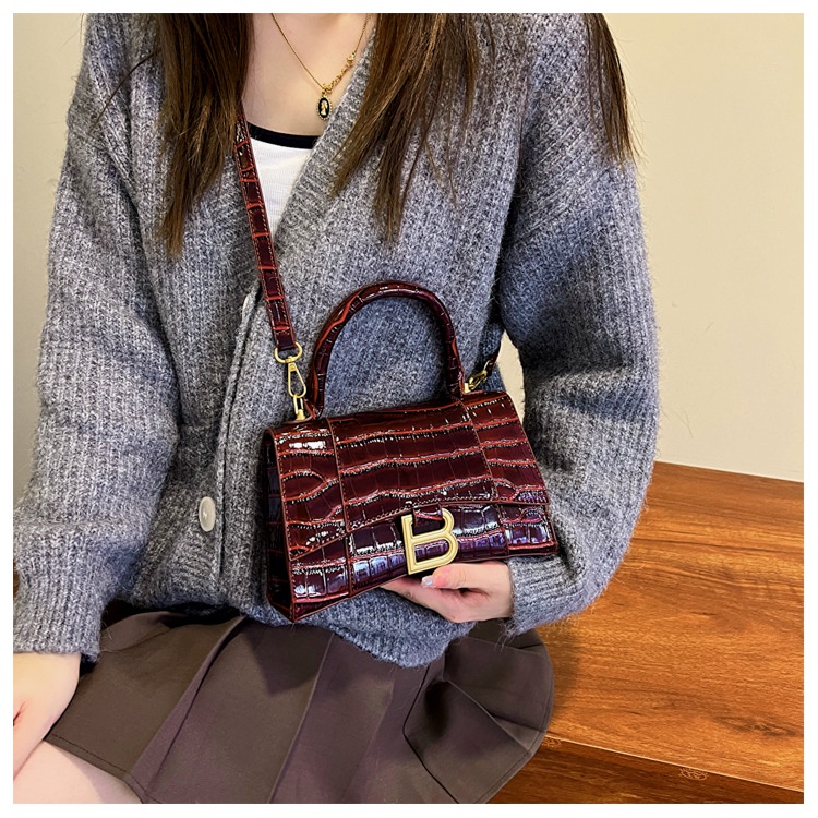 Túi Đeo Chéo Một Bên Vai Thời Trang Mới 2022 Dành Cho Bạn Nữ