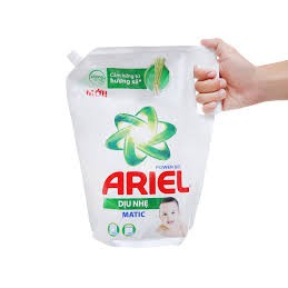 Ariel Matic Nước Giặt Túi 2.15Kg (2L) -2,4kg (2,3L)-giữ màu