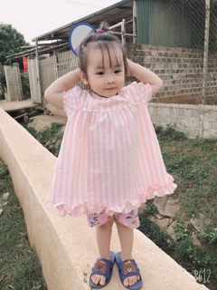 Váy công chúa tự thiết kế kẻ hồng