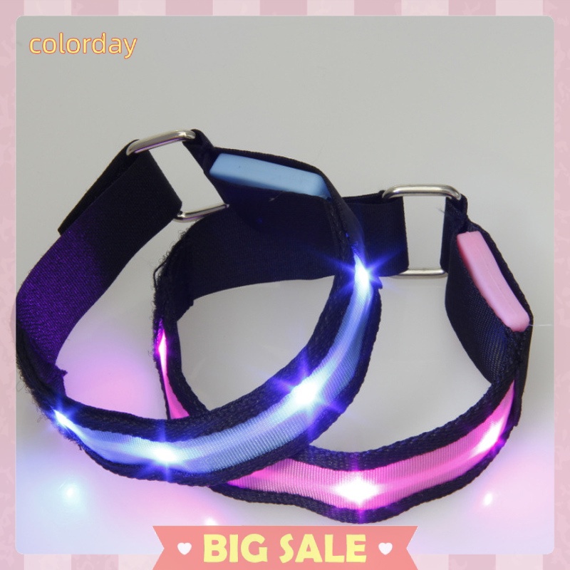 Vòng đeo tay có đèn LED phát sáng