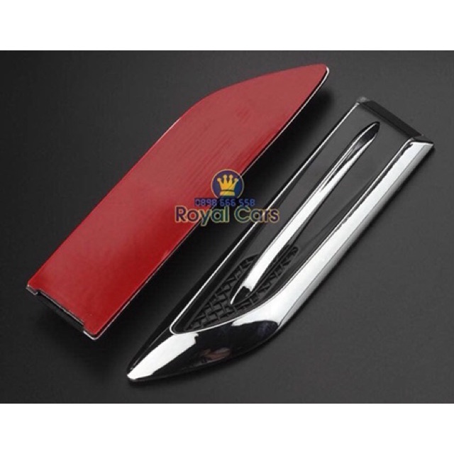 Bộ 2 miếng mang cá ô tô giả hốc gió dán trang trí sườn ô tô xe hơi kiểu dáng thể thao.