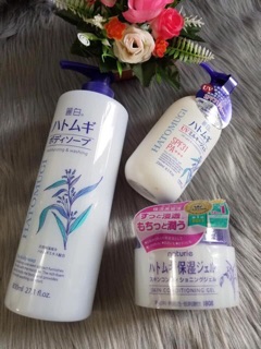 Sữa tắm trắng da hatomugi