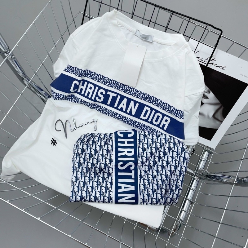 Set bộ CHRISTIAN DIOR nữ cộc đùi áo cổ tròn chất cotton phối quần lụa chữ cực sang chảnh và thời trang