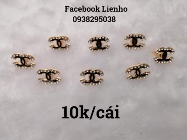 Mác  trang tríu túi xách