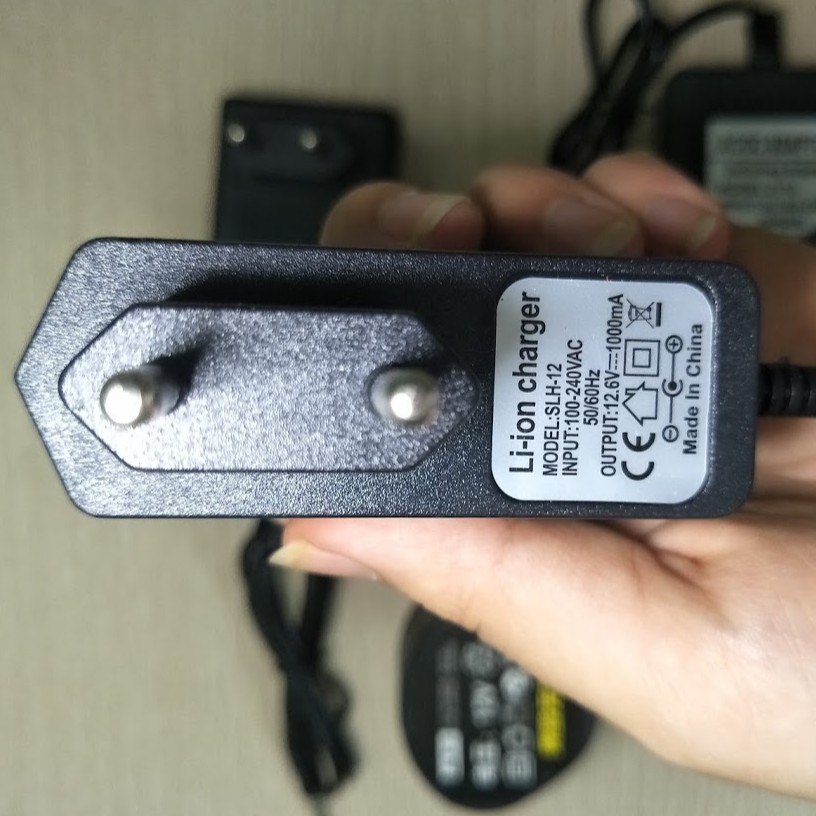 Sạc 12v adapter