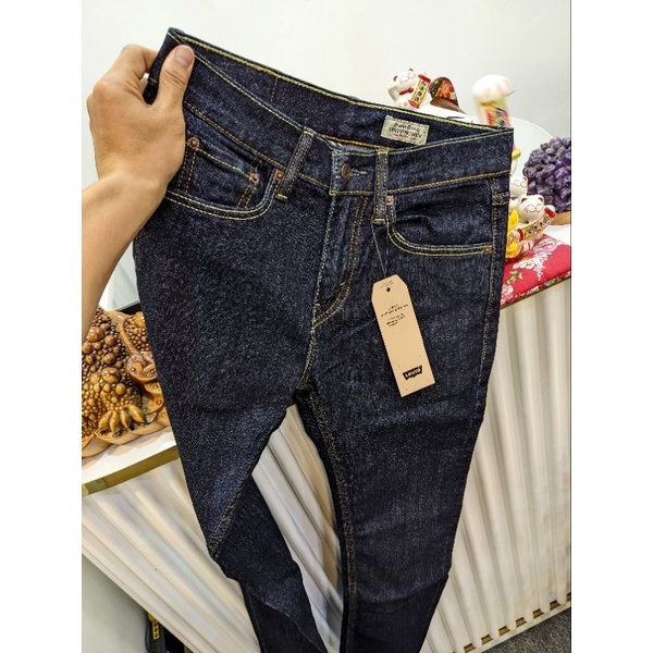 quần jean levis màu gỗ chàm made in bangladesh chất có giãn nhẹ