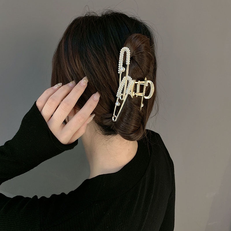 Kẹp càng cua đính đá/ngọc trai giả
