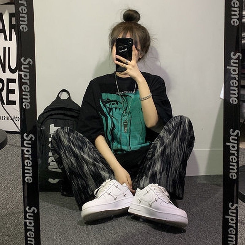 Set Áo Thun Ngắn Tay Và Quần Short Ống Rộng Họa Tiết Caro Thời Trang Cho Nữ