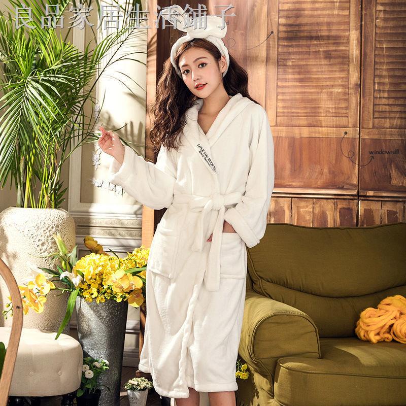 Áo Choàng Tắm Bằng Nỉ Dày Có Mũ Trùm Thêu Chữ Đơn Giản Mùa Thu Đông Cho Nữ Vào Mùa Thu Đông 2021 | BigBuy360 - bigbuy360.vn