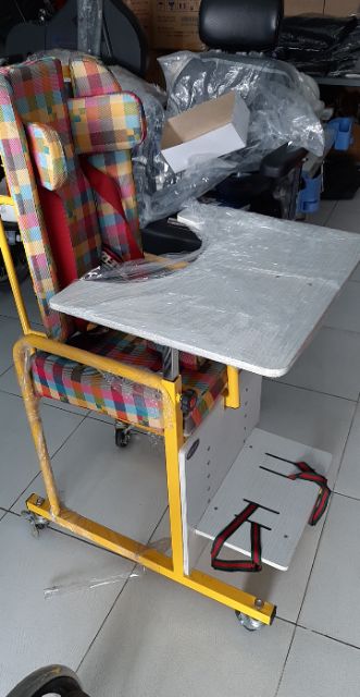 Ghế ngồi cho trẻ bại não loại lớn