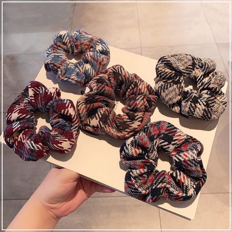 🦉Chun cột tóc Scrunchies vải dạ kẻ