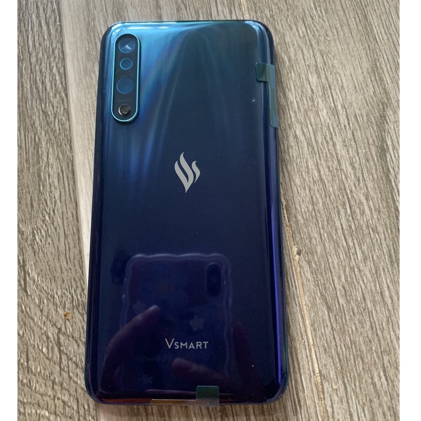 Nắp lưng , có viền ,Vsmart Live V620A Zin ( có viền kính cam)