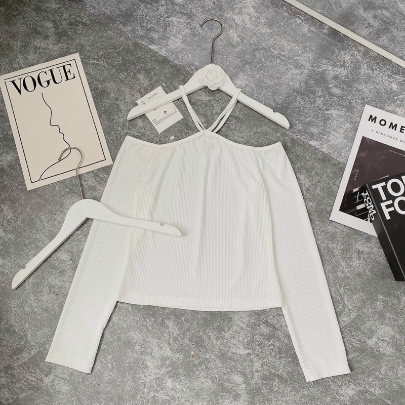 Áo Len Nữ Trễ Vai Kiểu Cổ Yếm Dây Mảnh Dài Tay 2 Màu Trắng Đen | BigBuy360 - bigbuy360.vn