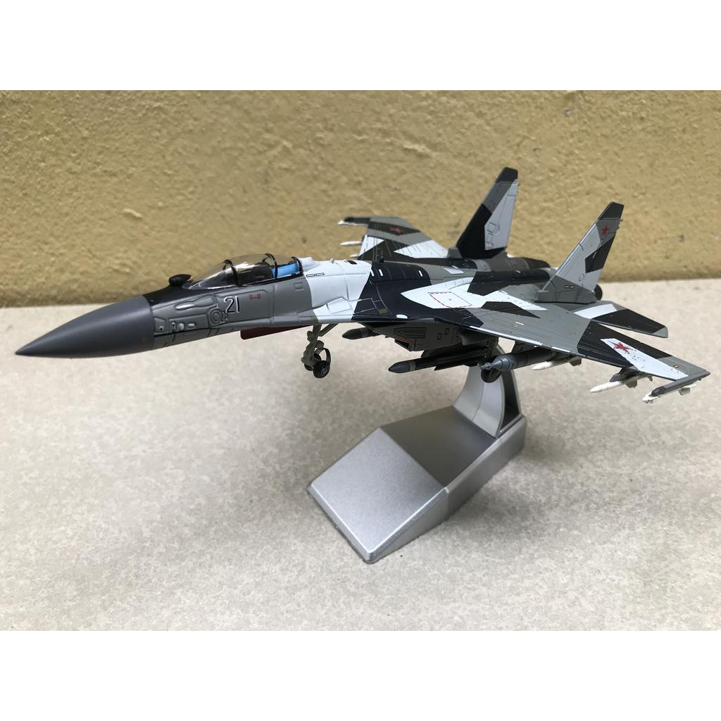 Mô hình Máy bay SU-35B Super Flanke - 1:100