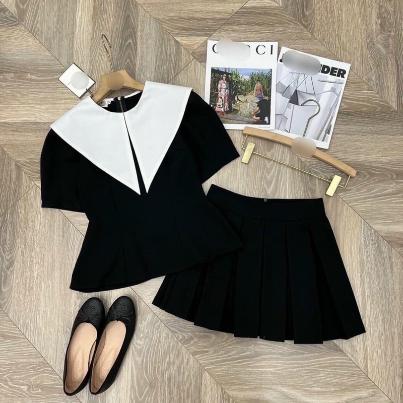 Set cổ nhọn trắng