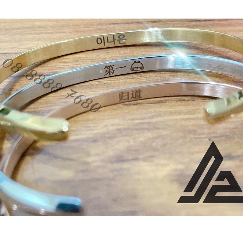 Vòng Tay Cuff v1 khắc tên theo yêu cầu cặp đôi unisex Titanium [Bảo hành 5 năm]