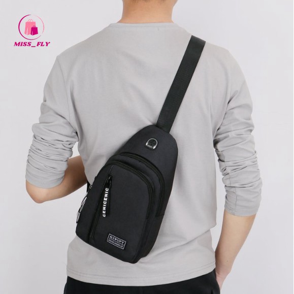 Túi Đeo Chéo Thời Trang Nam Phong Cách Có Lỗ Tai Nghe Cao Cấp