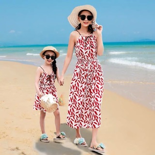 Váy đôi đi biển mẹ và bé