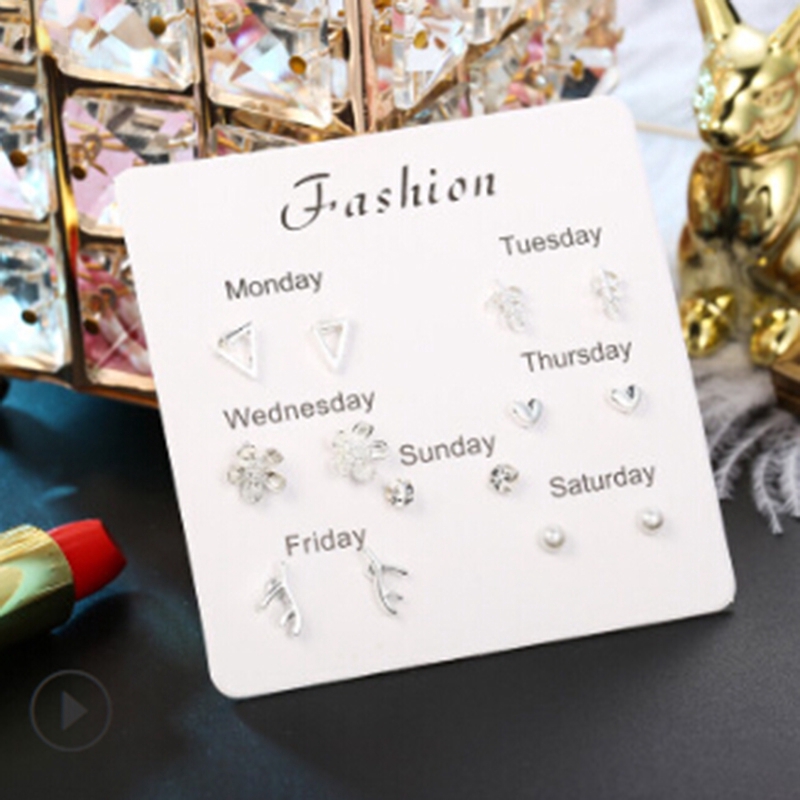 Khuyên tai kiểu dáng xinh xắn đính đá pha lê thời trang