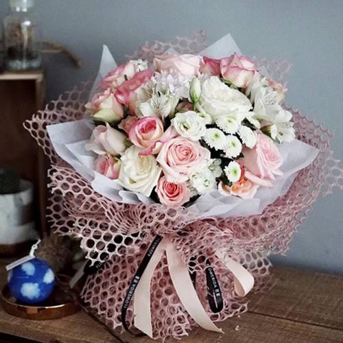 Giấy gói hoa tươi cuộn lưới lỗ tròn